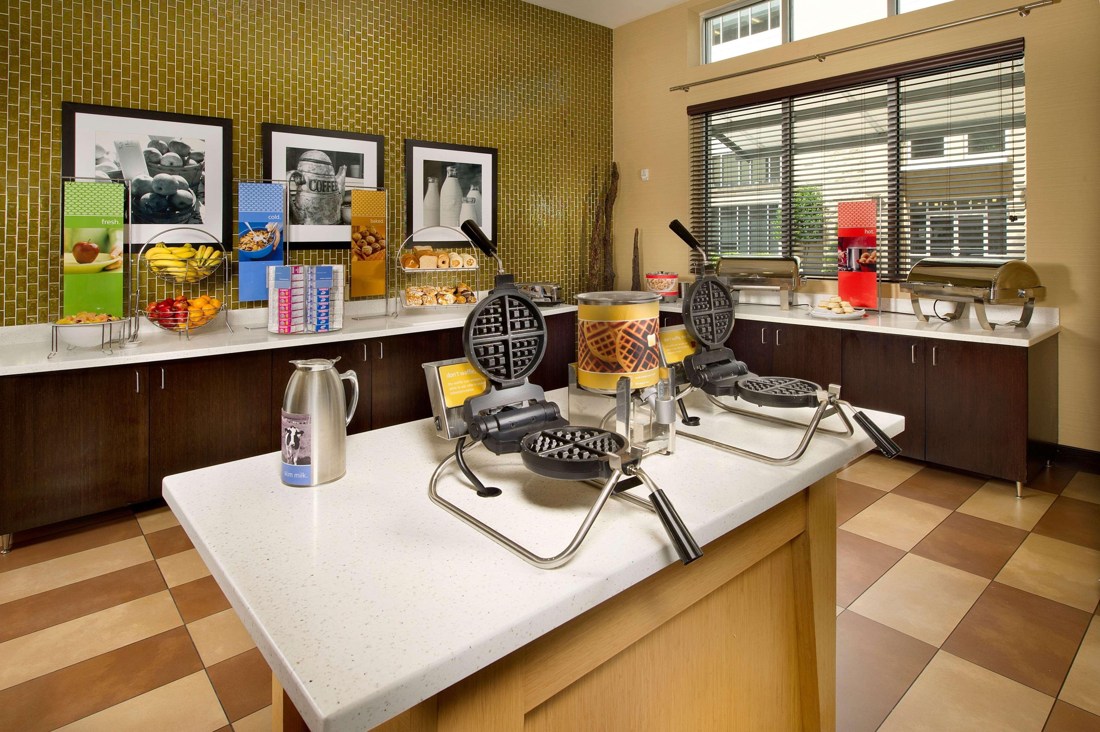 Hampton Inn & Suites Chattanooga Downtown Экстерьер фото