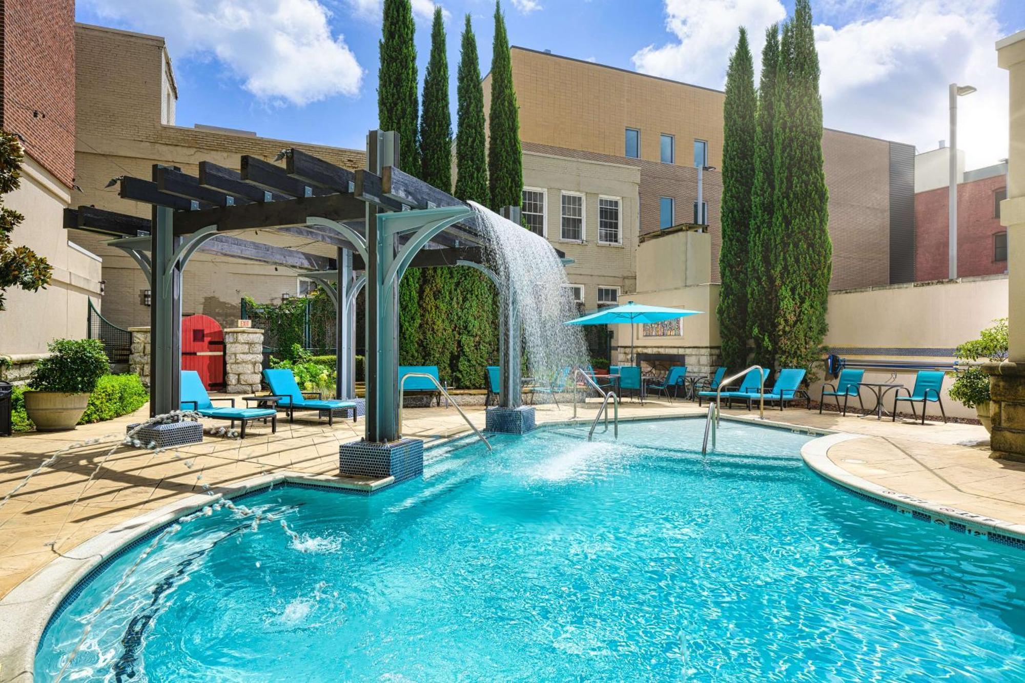 Hampton Inn & Suites Chattanooga Downtown Экстерьер фото