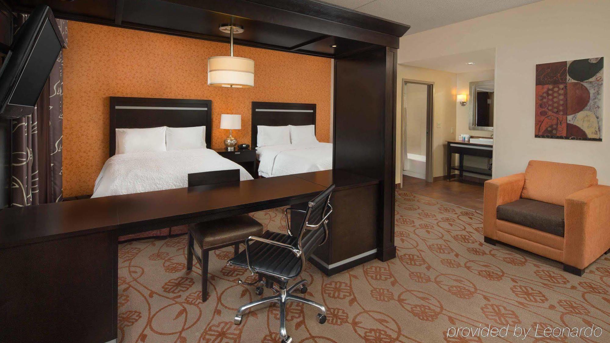 Hampton Inn & Suites Chattanooga Downtown Экстерьер фото
